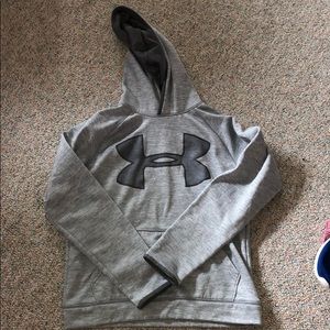 Under armour sweatshirt